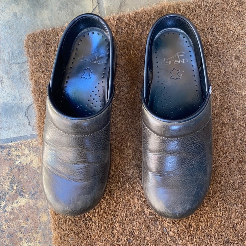 Dansko Clogs 37! Lowest Price! Must go!
